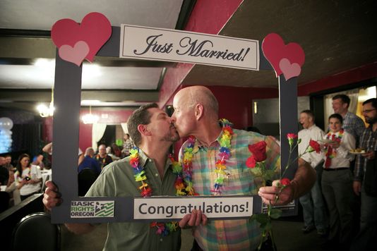 Oregon,Interdiction du « mariage » gay invalidée par un juge